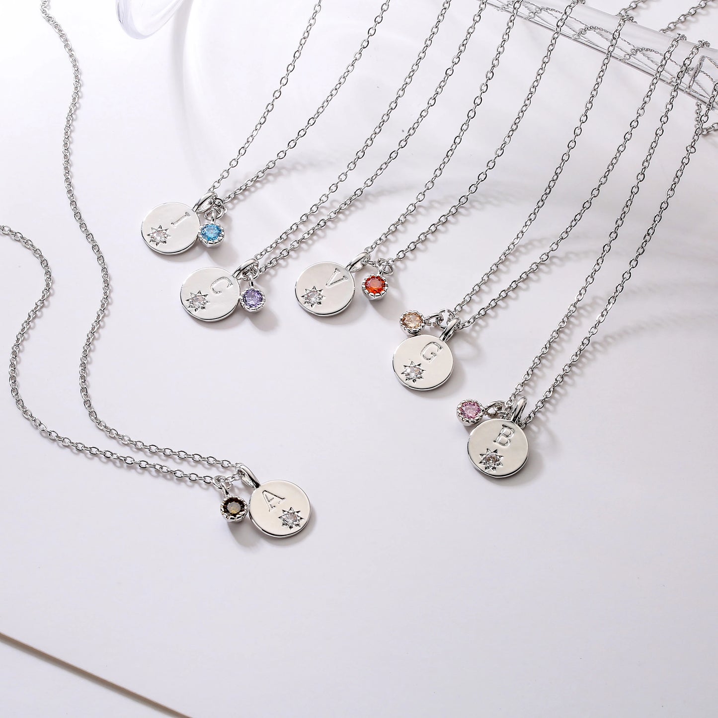 HECHENG,26-Letter Pendant Necklace Women Fashion Stainless Steel o- Chain Necklace For Women Jewelry Gift